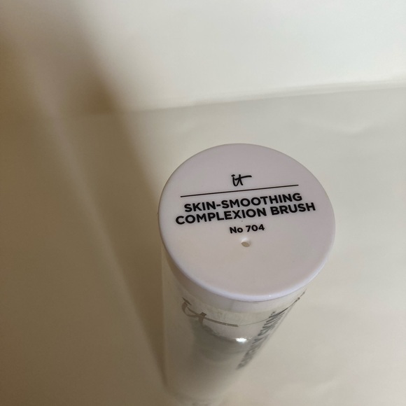 IT Cosmetics - NWOT - Heavenly Skin Bruch (#704) - never used - unopened package - Picture 3 of 3